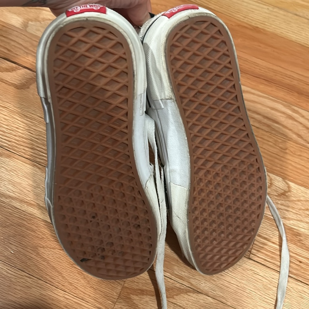 Sneakers - Picture 2 of 4